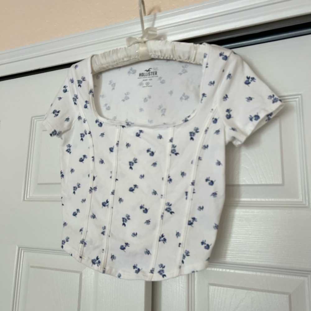 🆕2 Hollister baby tees